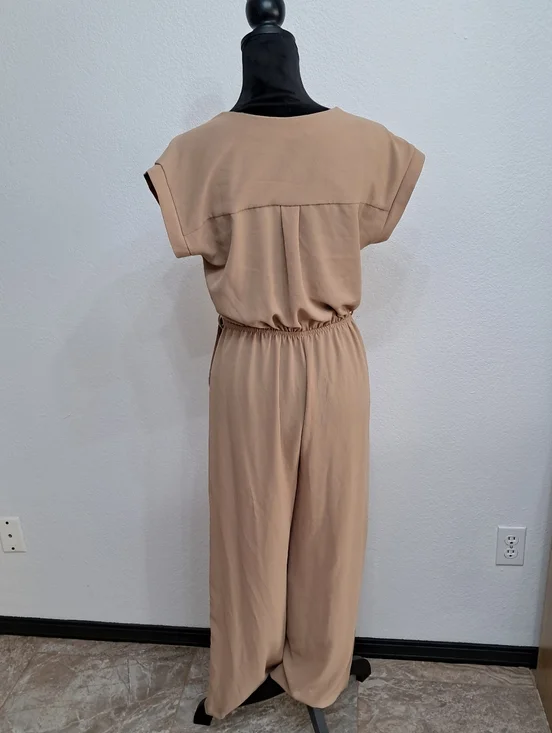 Monteau Md Jumpsuit Beige V-Neck Short Sleeve Lightweight Wide Leg Career - Picture 2 of 10